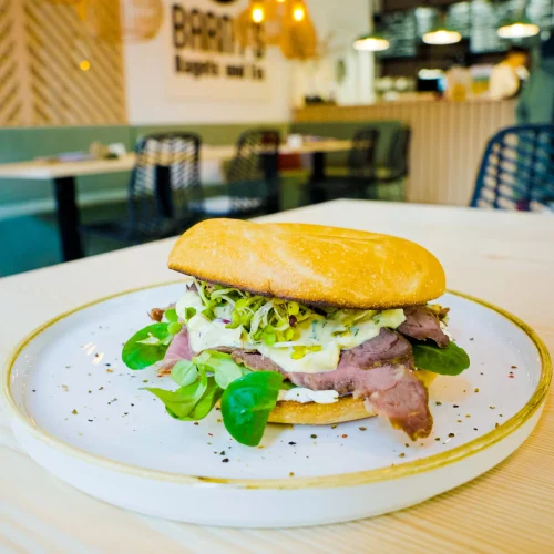 bagel-roastbeef-feldsalat-barnys-spremberg